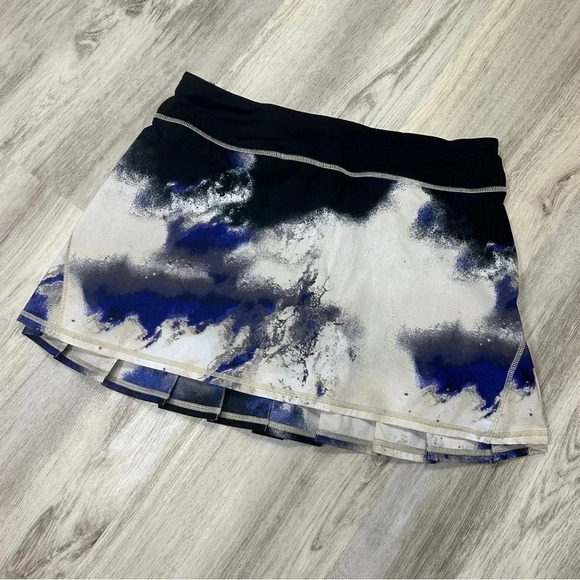 Lululemon Pace Setter Pleated Skirt Milky Way Galaxy Blue Marble RARE🦄 / 8T - Picture 2 of 16